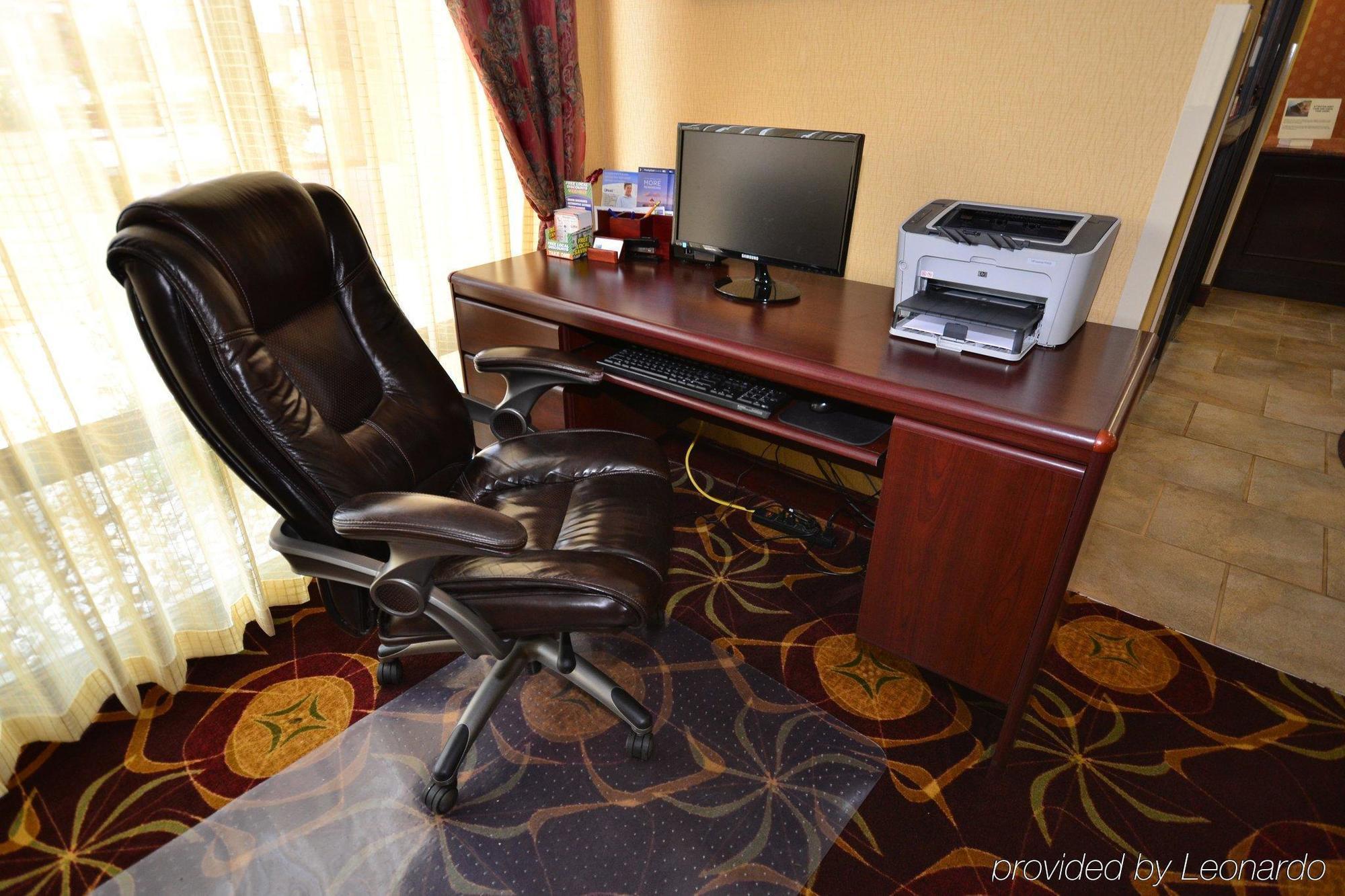 Express By Ihg Hotel