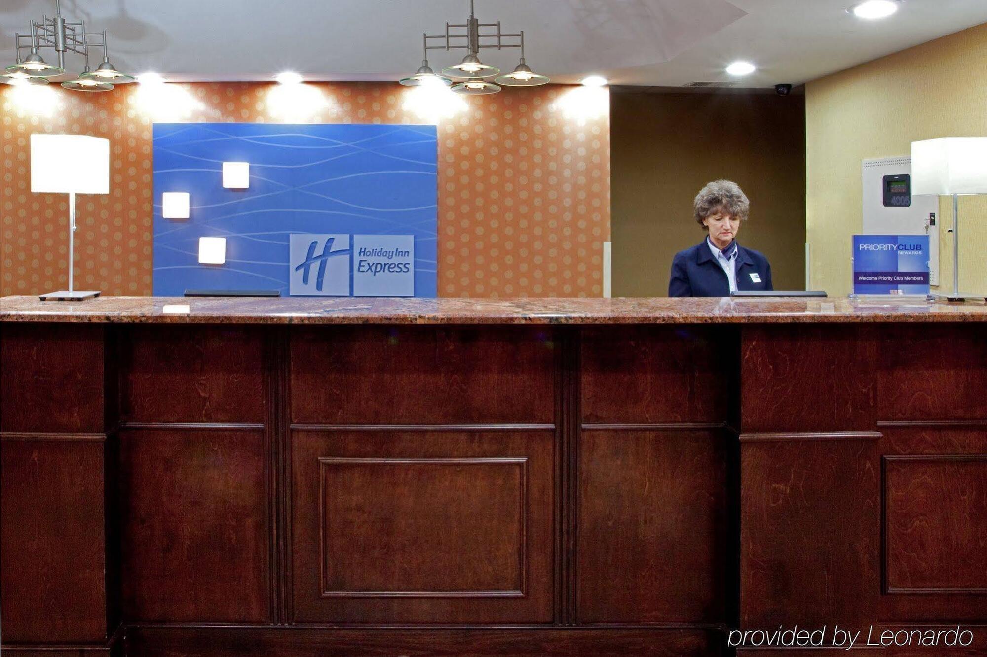 Express By Ihg Hotel